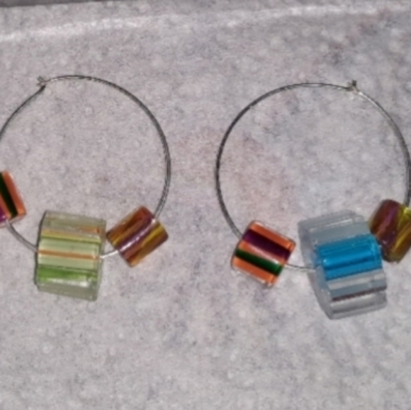 SILVER Wire Medium Hoop Earrings Chunk Colorful Beads NEW Hand Crafted - Picture 2 of 8